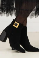 Kůžoné kotníkové boty DIVA Furla černá