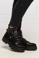 Kůžoné trekové boty Tommy Jeans černá