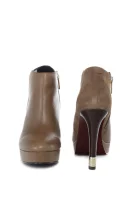 Kotníkové boty Ynn 2C Tommy Hilfiger bronzově hnědý