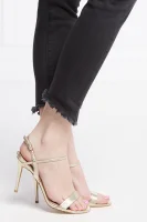 Sandály na jehlovém podpatku KABELLE s přídavkem kůže Guess zlatý