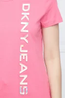 T-shirt | Regular Fit DKNY JEANS růžová