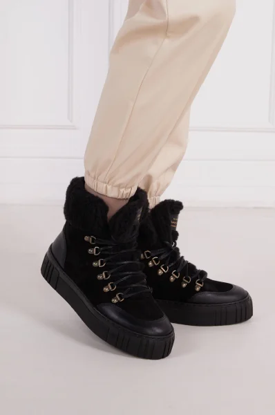 Kůžoné kotníkové boty Gant černá