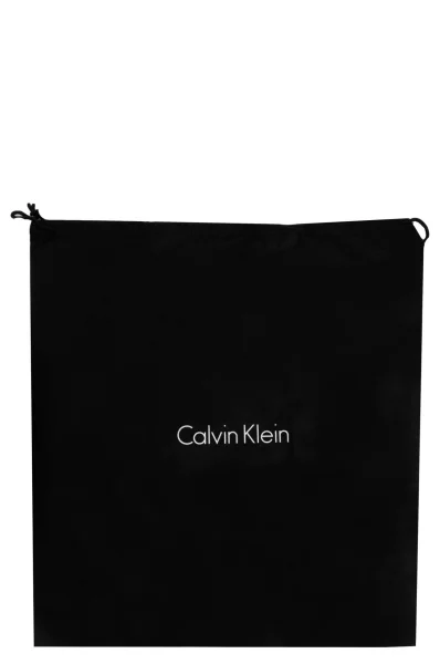 Crossbody kabelka Calvin Klein krémová
