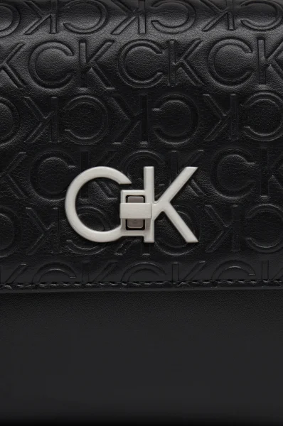 Kabelka na rameno RE-LOCK EW CONV CROSSBODY-EMB MN Calvin Klein černá