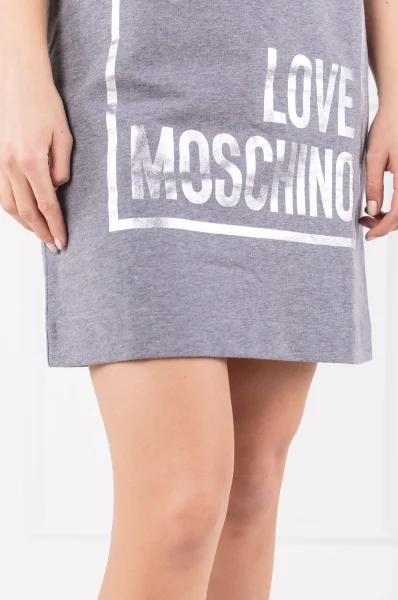Šaty Love Moschino šedý